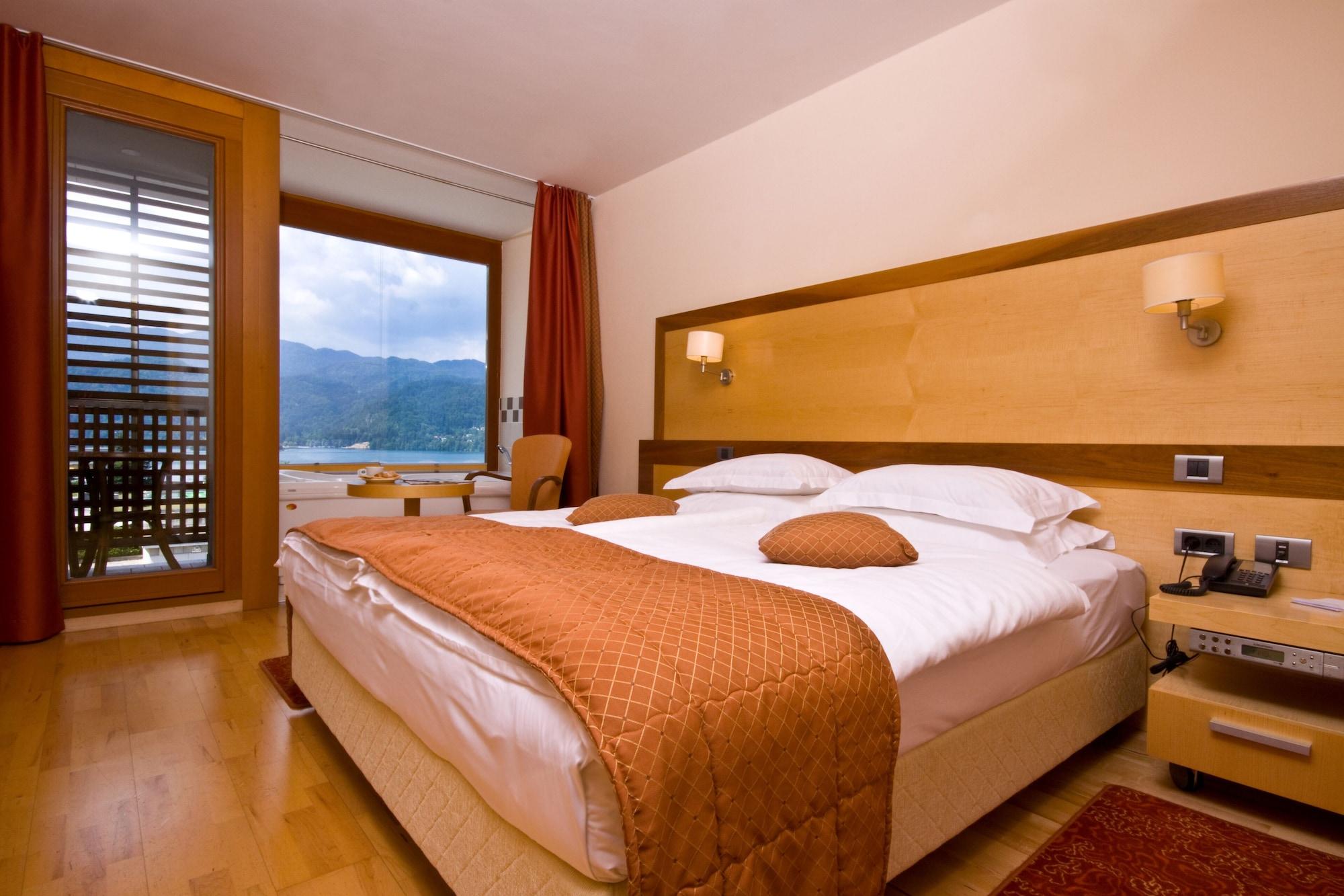 Hotel Lovec Bled Exterior photo