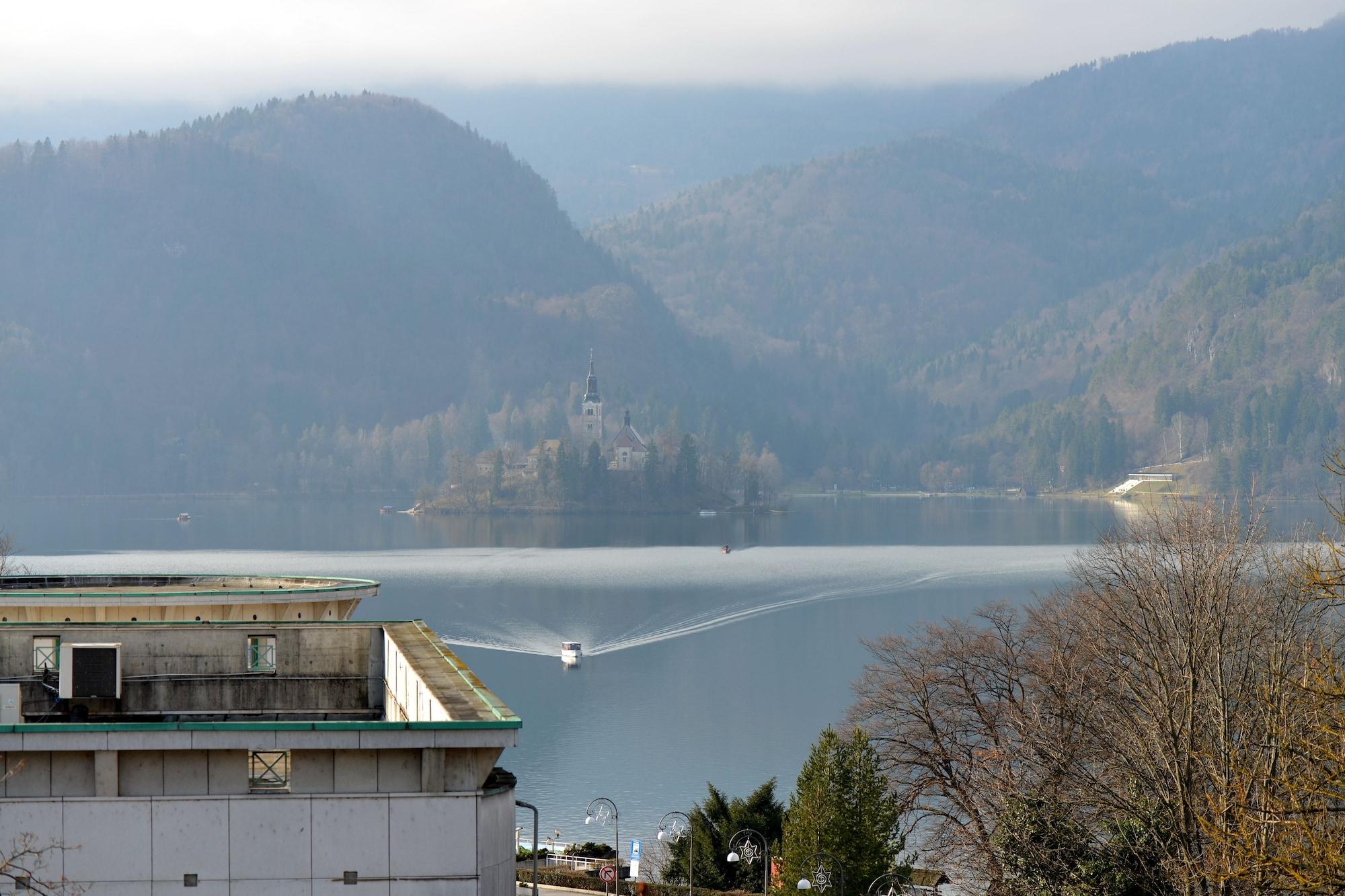 Hotel Lovec Bled Exterior photo