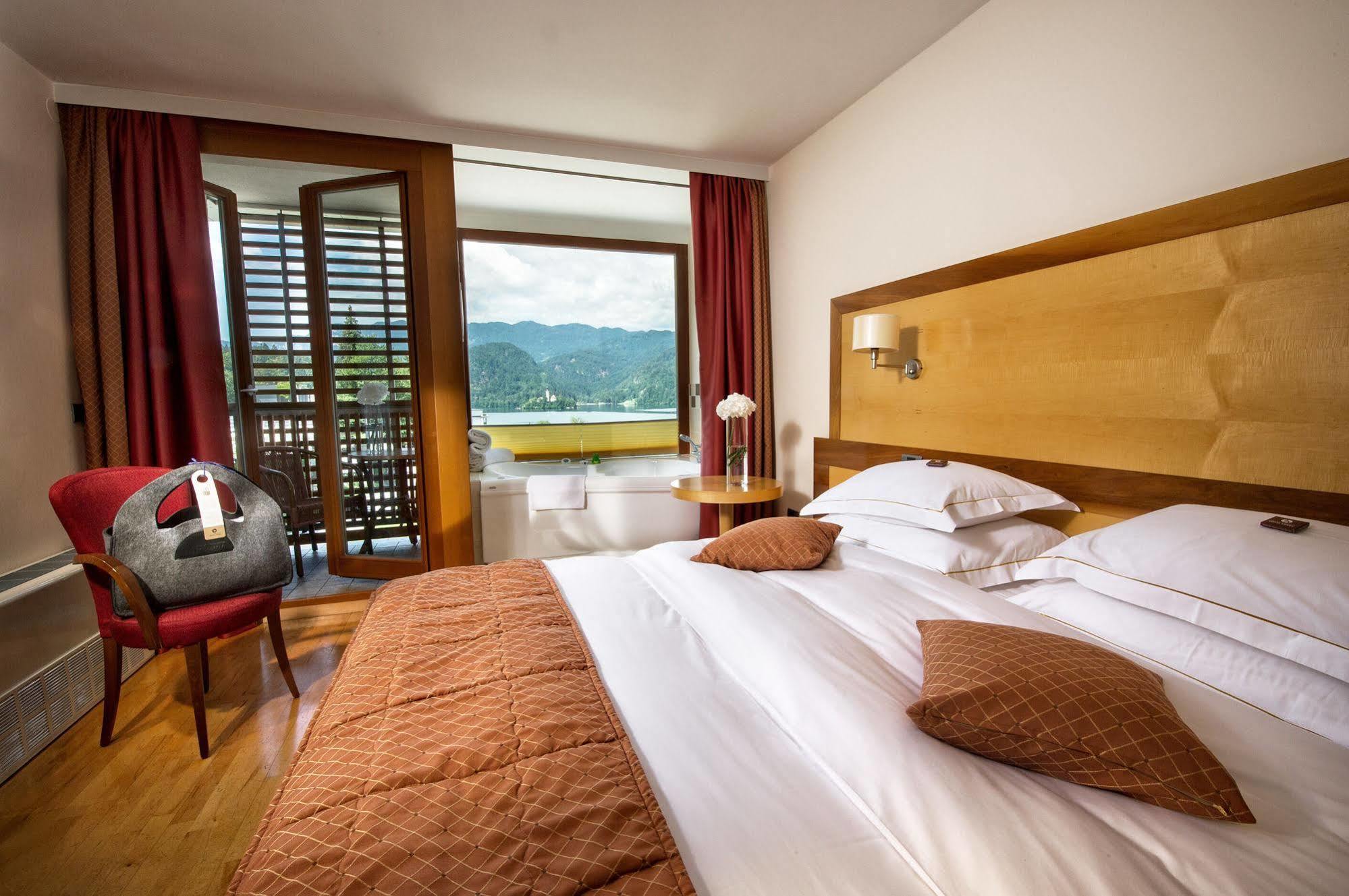Hotel Lovec Bled Exterior photo